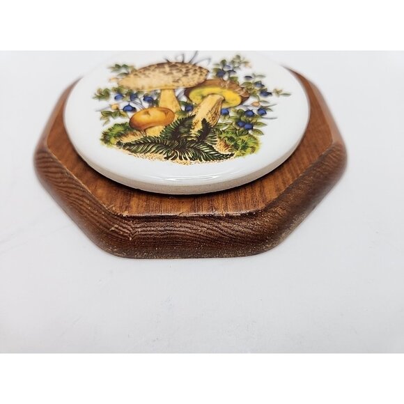 1970s Mushroom Decorated Trivet Wall Hanger Wood Ceramic - Picture 6 of 6